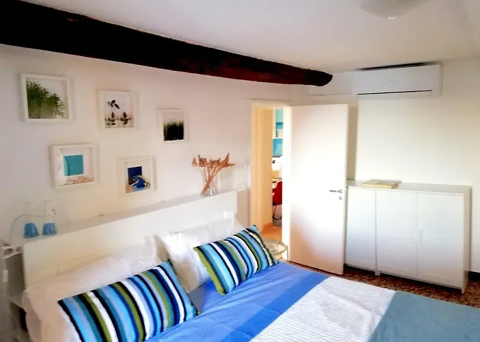 Ancient Porticciolo - Nervi * Génova